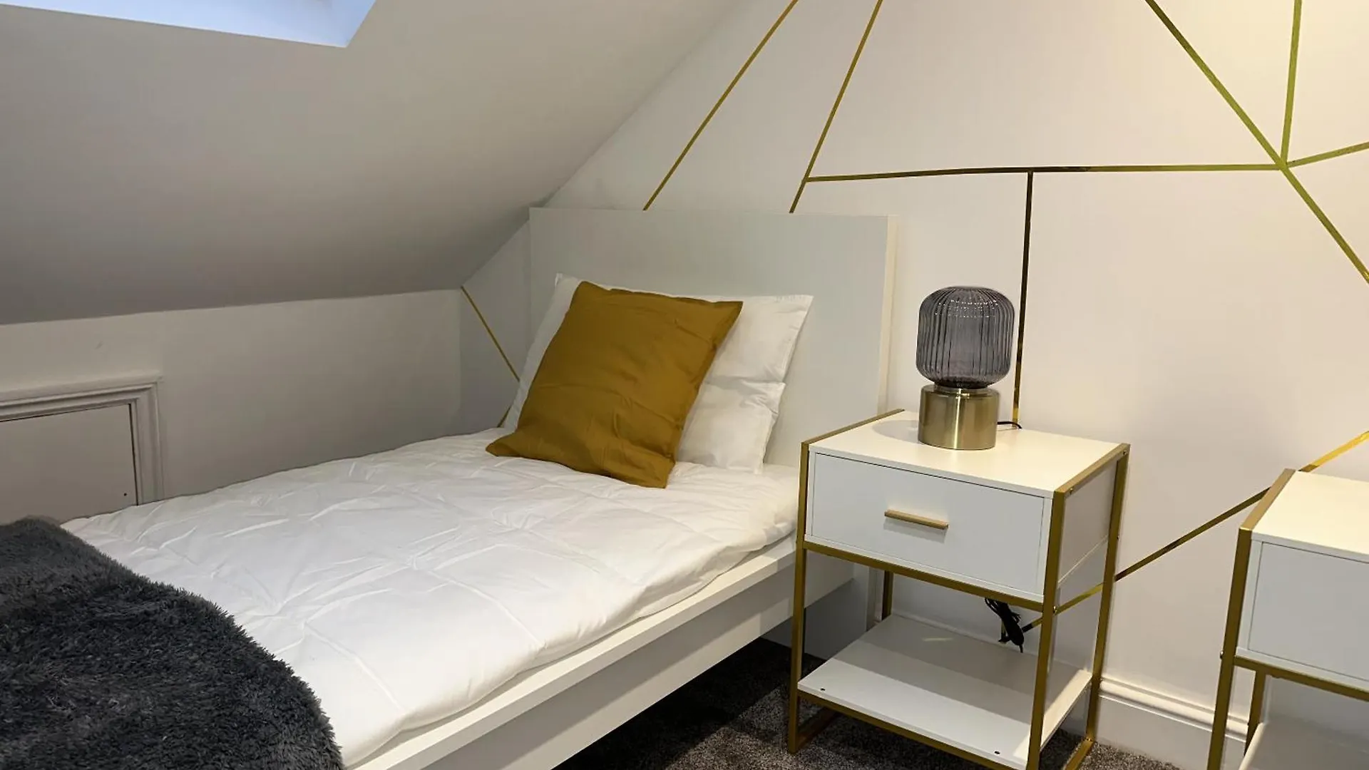度假居 Cozy 2 Bed Home In Ilford- Contractors & Groups Welcome 伦敦
