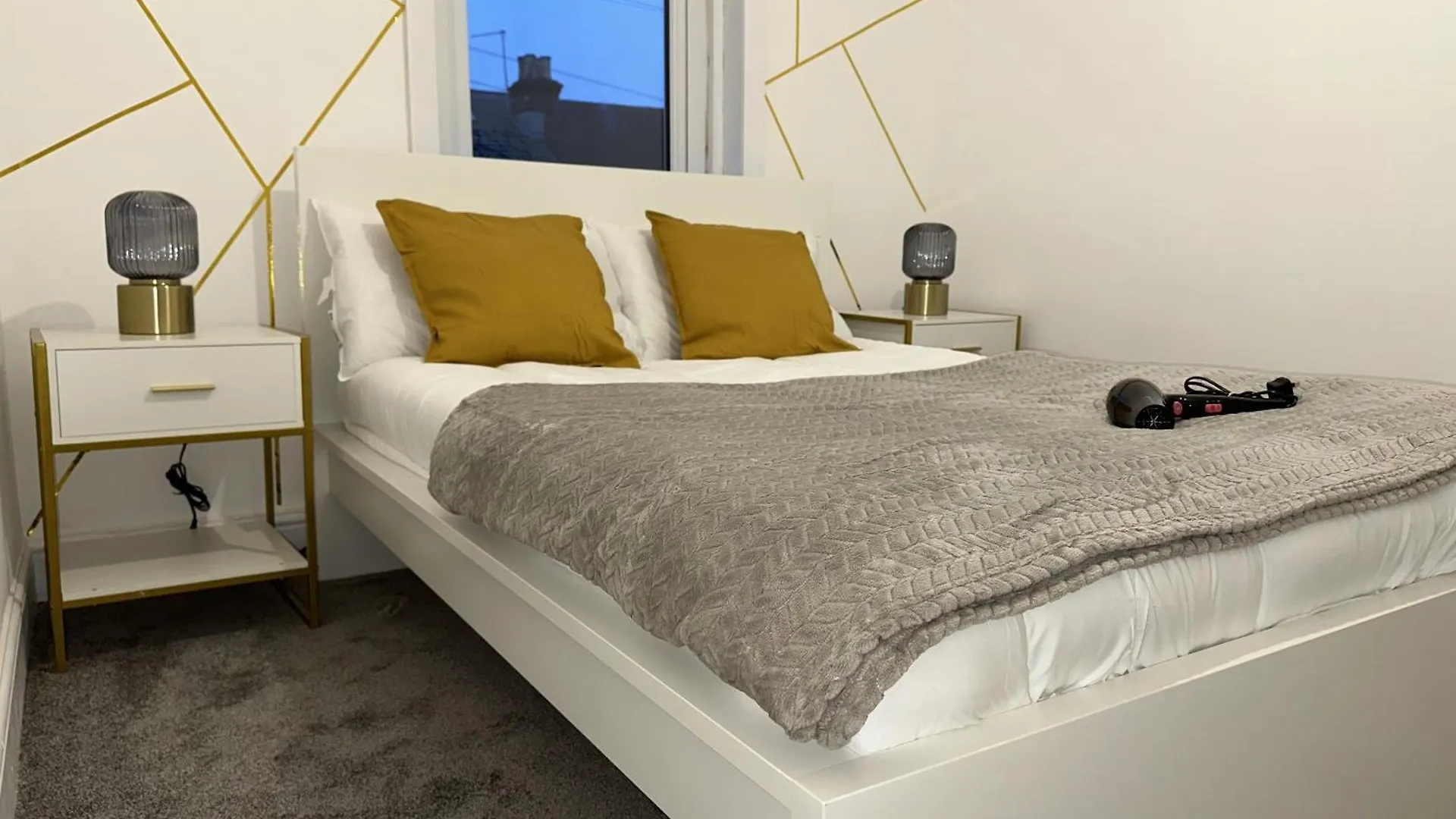 Cozy 2 Bed Home In Ilford- Contractors & Groups Welcome 伦敦 度假居